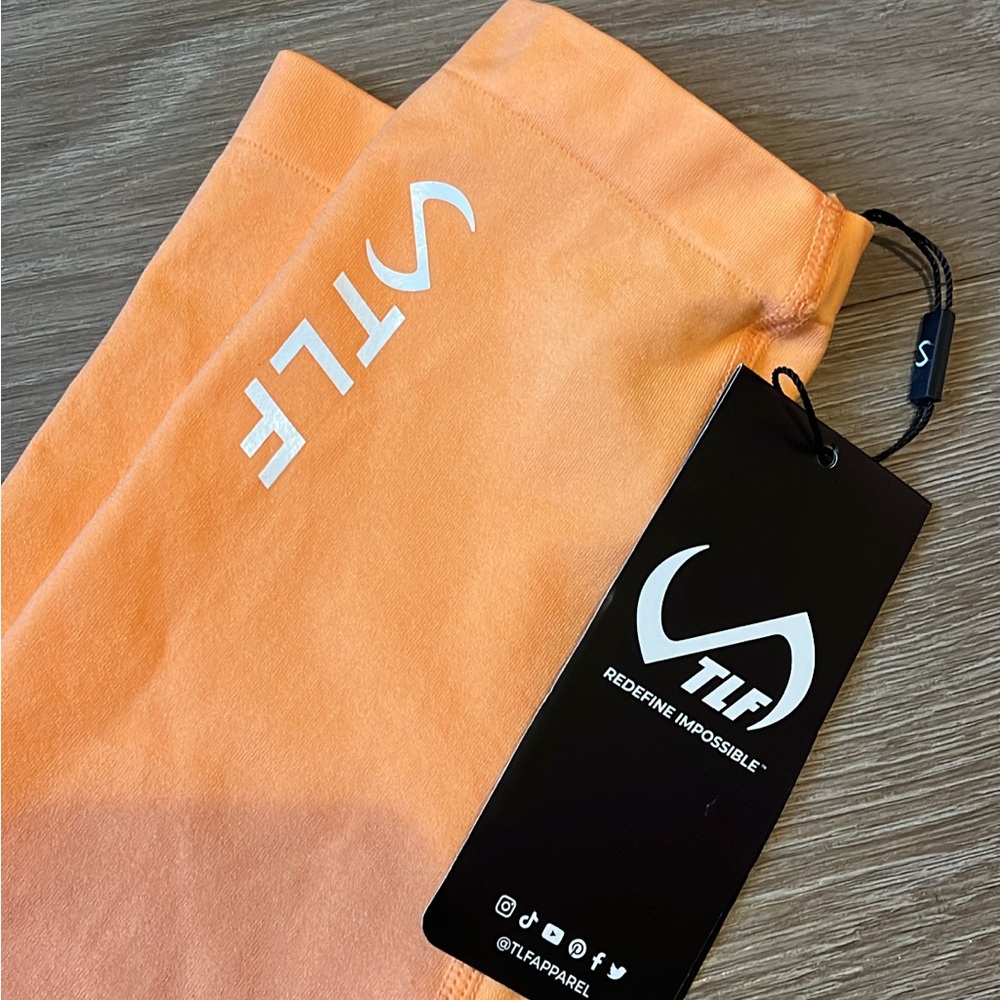 TLF Seamless High-Waist Leggings in Peach-Orange NWT - Picture 3 of 5